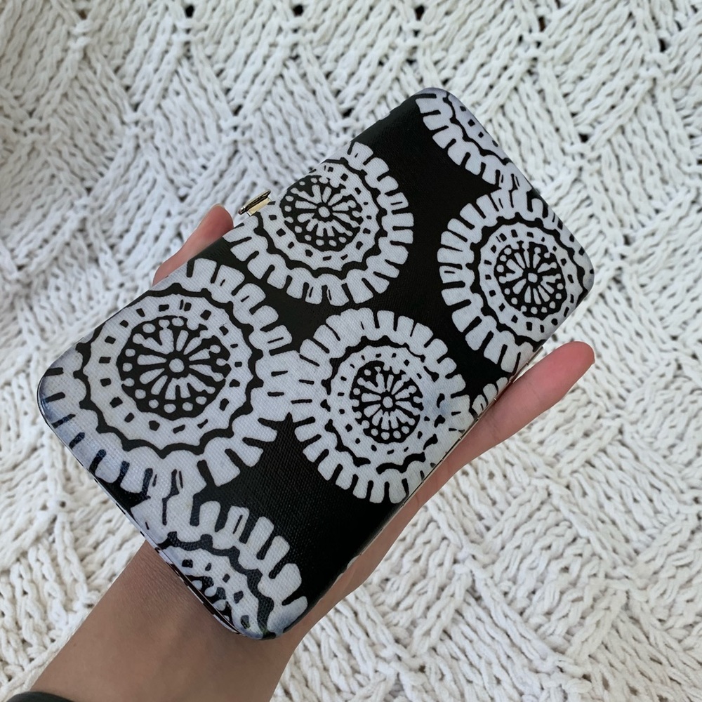 Patterned Card Holder Clutch Wallet